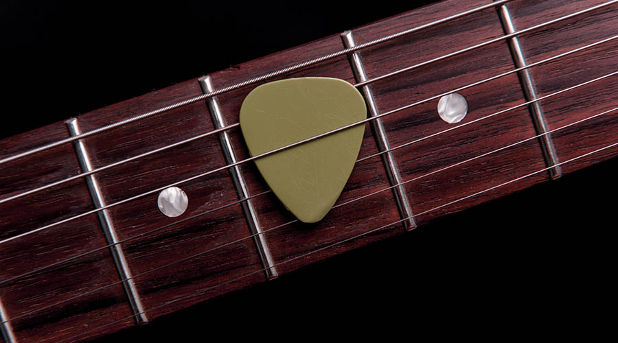 A Comprehensive Guide to Choose the Right Guitar Pick blog image